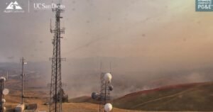 Read more about the article Ridge fire prompts evacuation orders, closes 5 Freeway near Gorman