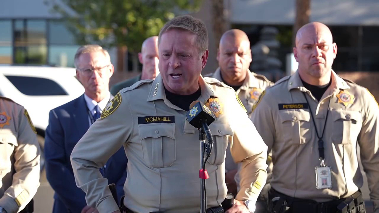 You are currently viewing Las Vegas police officer killed after gunman opens fire on officers