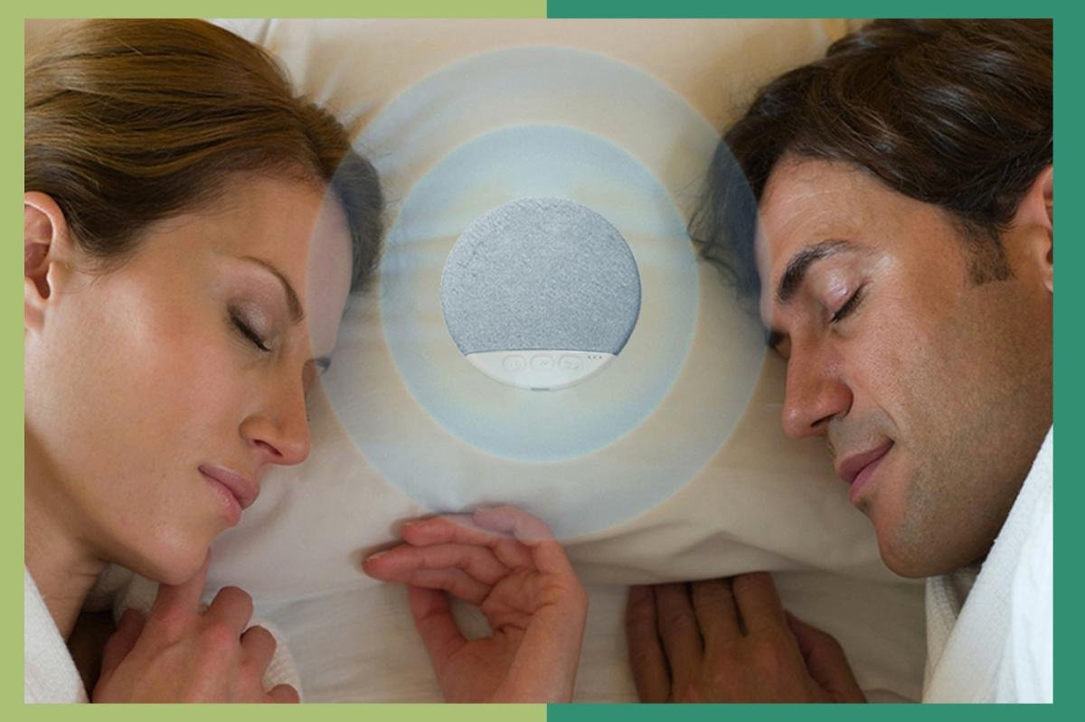 You are currently viewing This $15 under-pillow speaker keeps your bedtime listening between you and your pillow