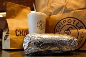 Read more about the article Chipotle to give away $1 million in free food starting this week