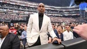 Read more about the article Stephen A. Smith vows to confront NABJ after Thumbs Down award insult