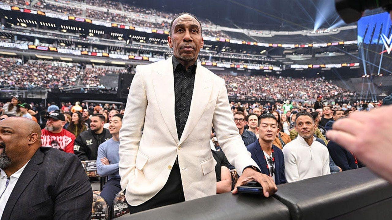 You are currently viewing Stephen A. Smith vows to confront NABJ after Thumbs Down award insult