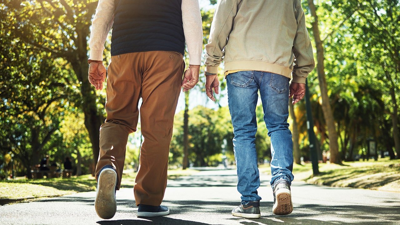 Read more about the article Amazon reviewers swear by these supportive walking shoes — from $45