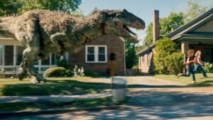 Read more about the article ‘The End of Oak Street’ Review: Anne Hathaway, Ewan McGregor lead fun thriller