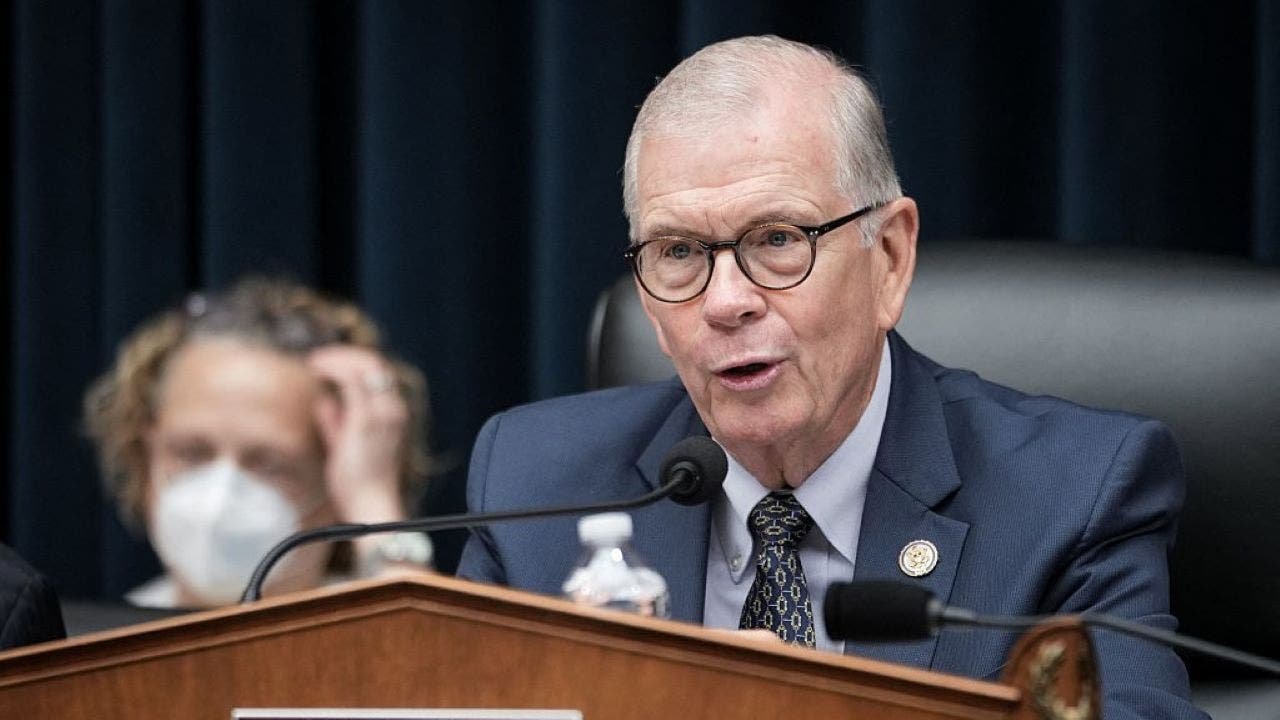 You are currently viewing UAW and major unions face demands for records on political spending