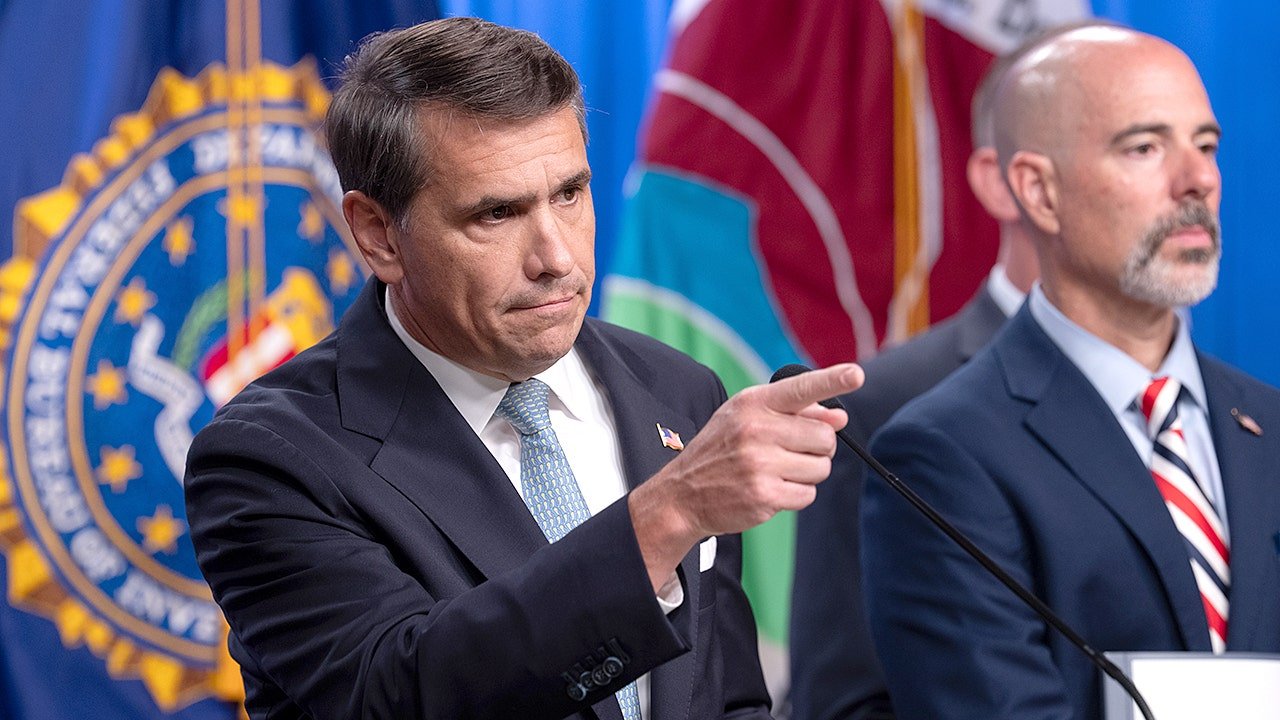 You are currently viewing DOJ indicts CJNG cartel members for drug trafficking and fraud scheme