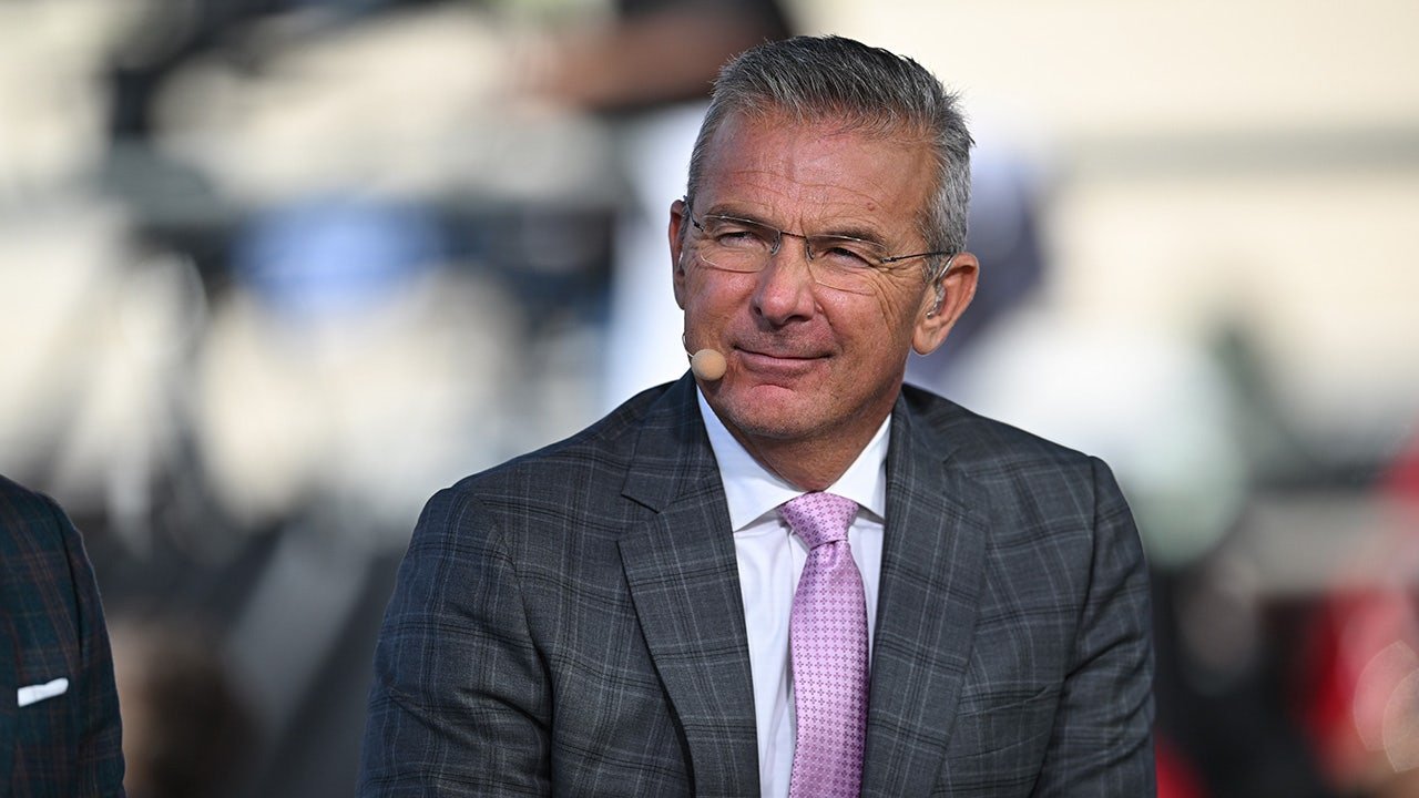 You are currently viewing Urban Meyer, Colin Cowherd say Big Ten venues and fans have caught up and ‘bypassed the SEC’