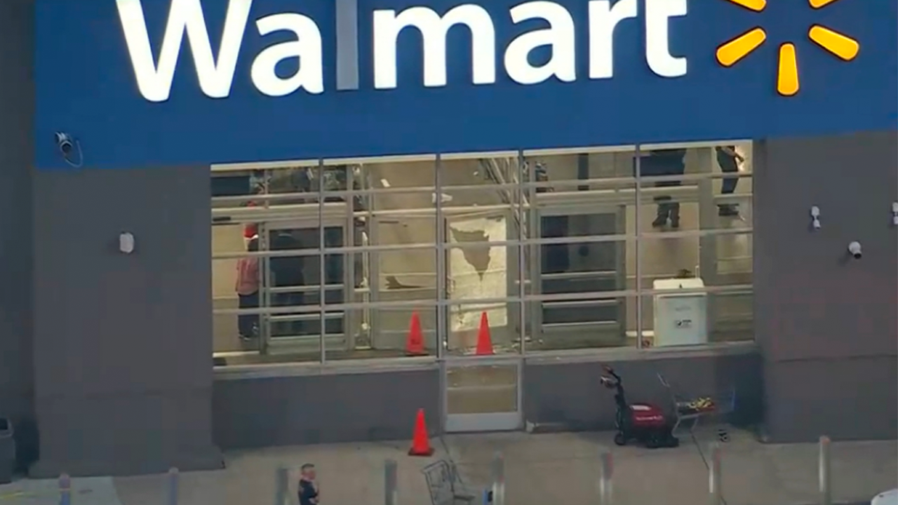You are currently viewing Walmart employee shot during dispute at Pennsylvania store, police say