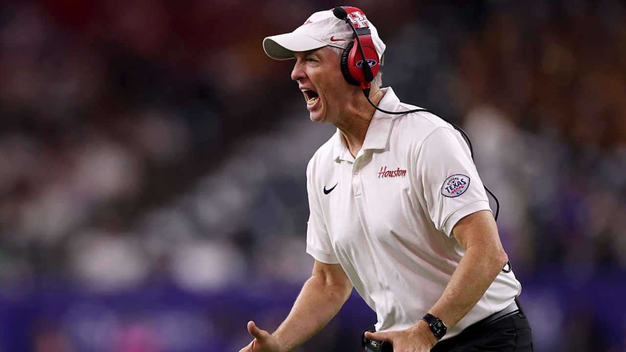 You are currently viewing Three teams ranked outside the top-12 of the Coaches Poll who will make the College Football Playoff