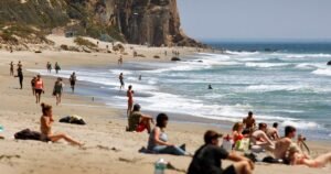 Read more about the article Road, parking lot and restrooms at Point Dume Beach closed due to ‘extreme erosion’