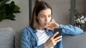 Read more about the article Simple scam text checks to run before you click, pay or share info